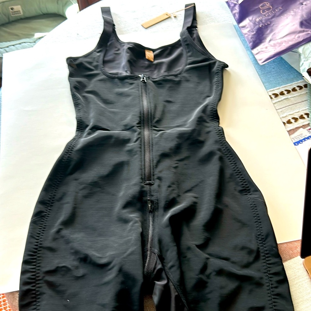 NWT: Shapellx L Inner Armor Comfy Sculpting Bodysuit, Black